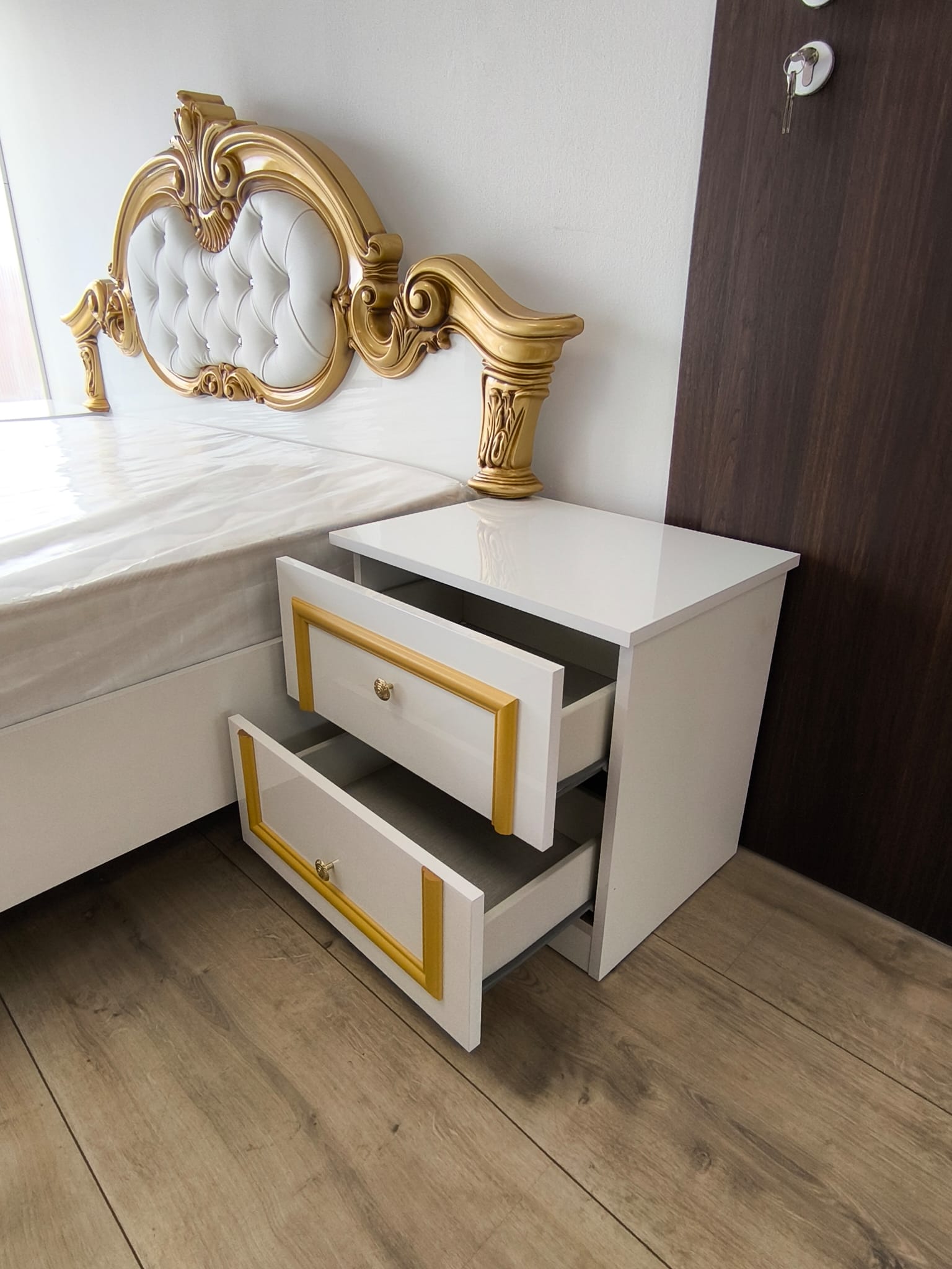 Dormitor Complet Furn 5 ( SOMIERA SI SALTEAUA GRATUITE), PAT-160/200 CM - imagine 6