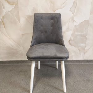 set 2 scaune  nr 27 un set disponibil