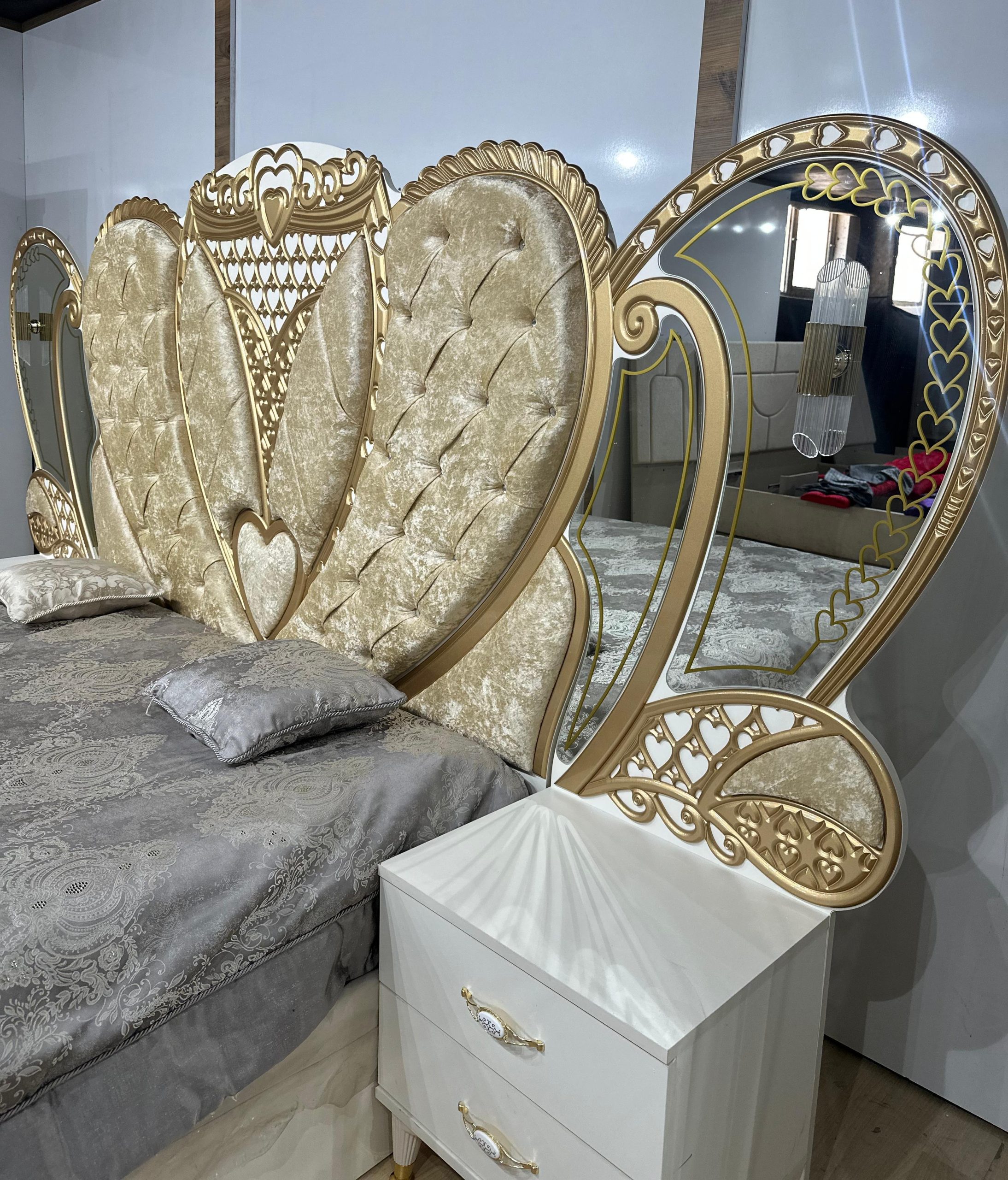 Dormitor complet Royal crem saltea inclusa 180x200cm - imagine 10