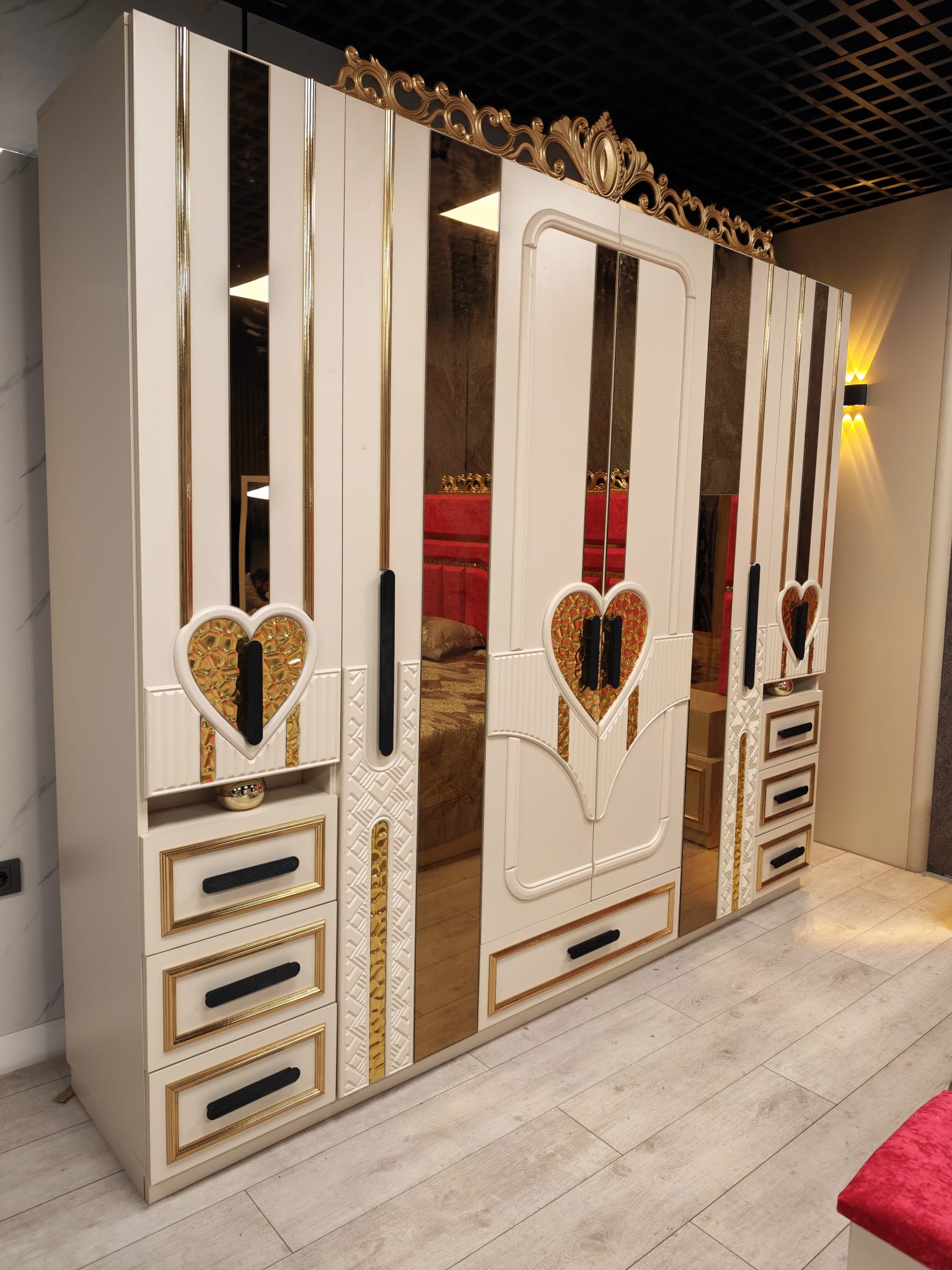 Dormitor complet Golden Love Rosu saltea inclusa pat 180x200 - imagine 4