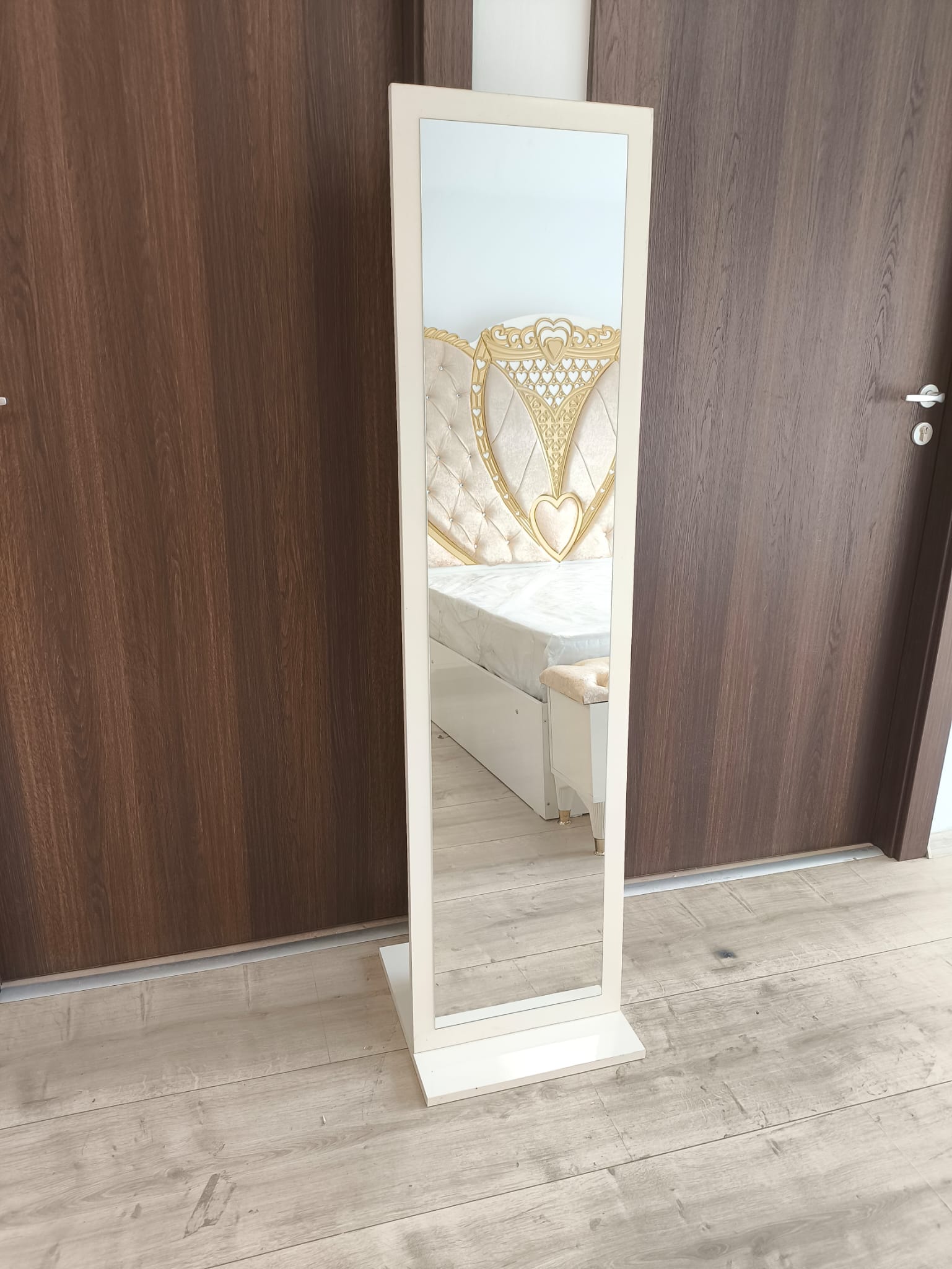 Dormitor complet crem cu saltea inclusa pat 180x200 - imagine 5