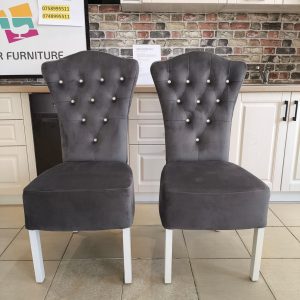 SET 2 SCAUNE NR 30  DISPONIBIL 1 SINGUR SET !!!