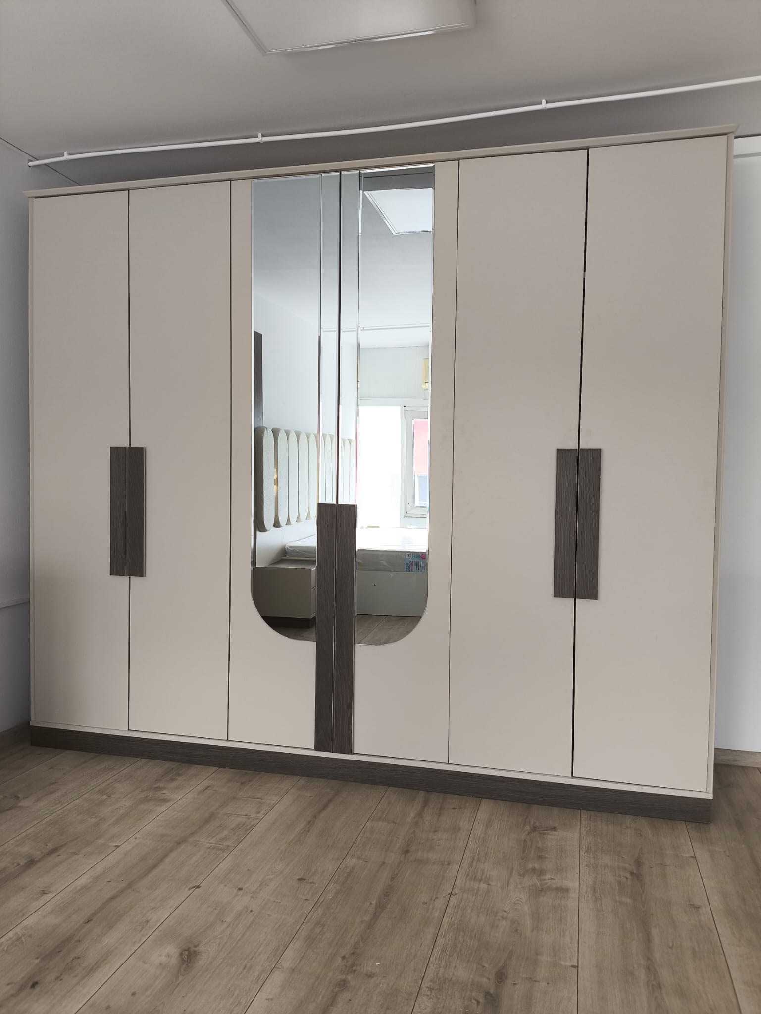 Dormitor complet LOTUS CU PAT DE 180X200 RABATABIL CU DEPOZITARE SALTEA INCLUSA - imagine 8