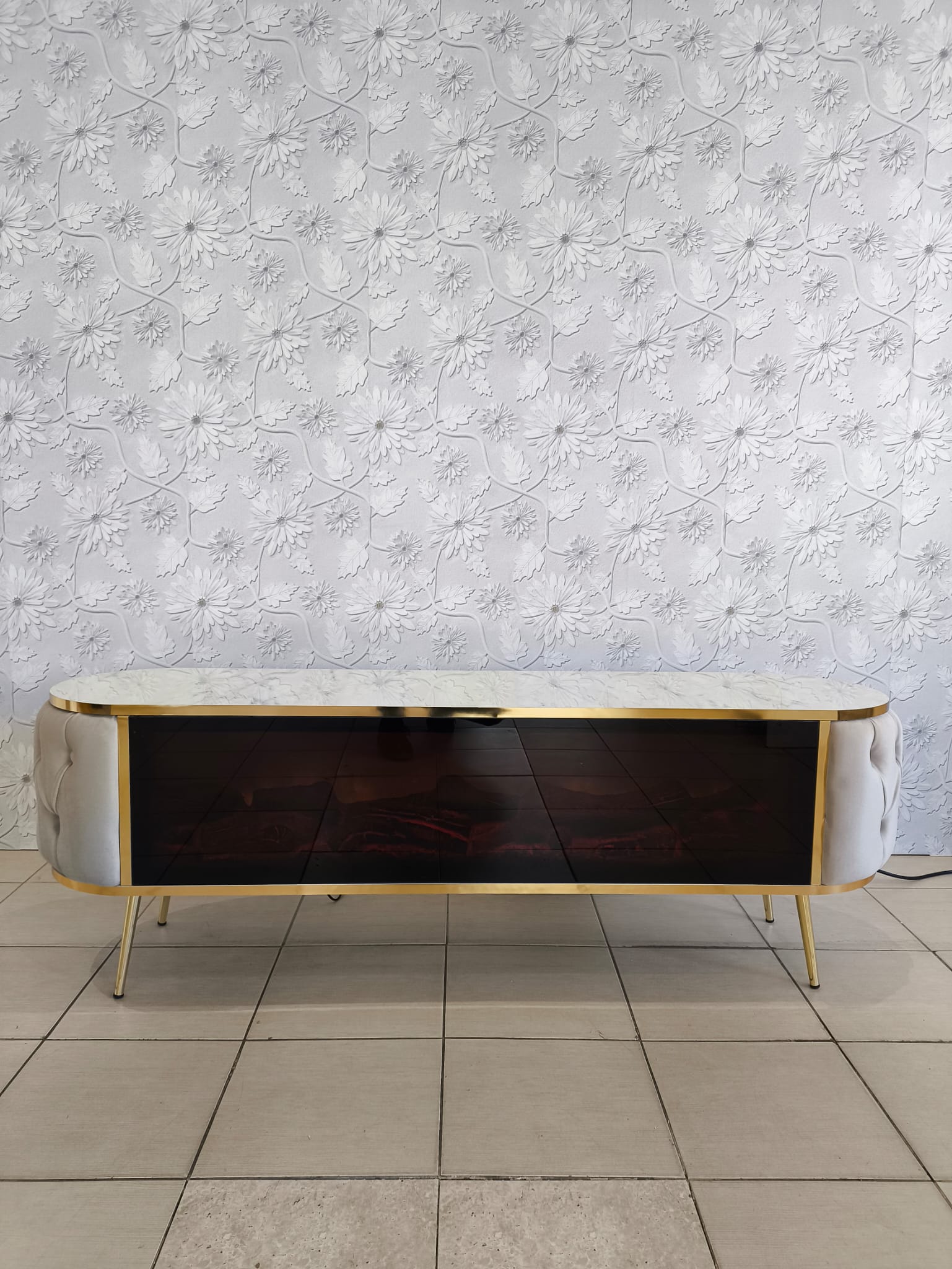 Comodă TV elegantă cu șemineu electric, efect de flacără și muzică